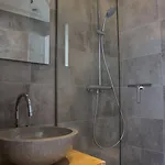 לינה וארוחת בוקר De Verloren Sinjoor 4*