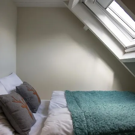 לינה וארוחת בוקר De Verloren Sinjoor 4*